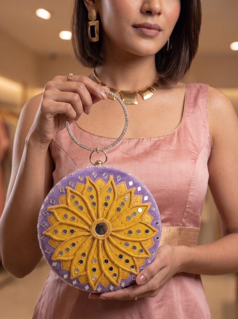 Women’s Bag – Lippan Art Round shaped (Lavender)